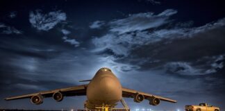 Ile się leci samolotem z Warszawy do Lizbony?