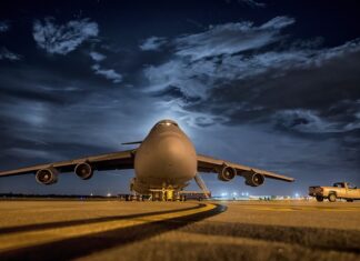 Ile się leci samolotem z Warszawy do Lizbony? Ile się leci samolotem z Warszawy do Lizbony?